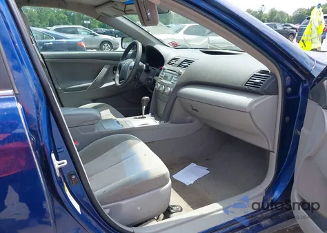 2010 Toyota Camry Le z USA, uszkodzony, nr VIN 4T1BF3EK3AU535929